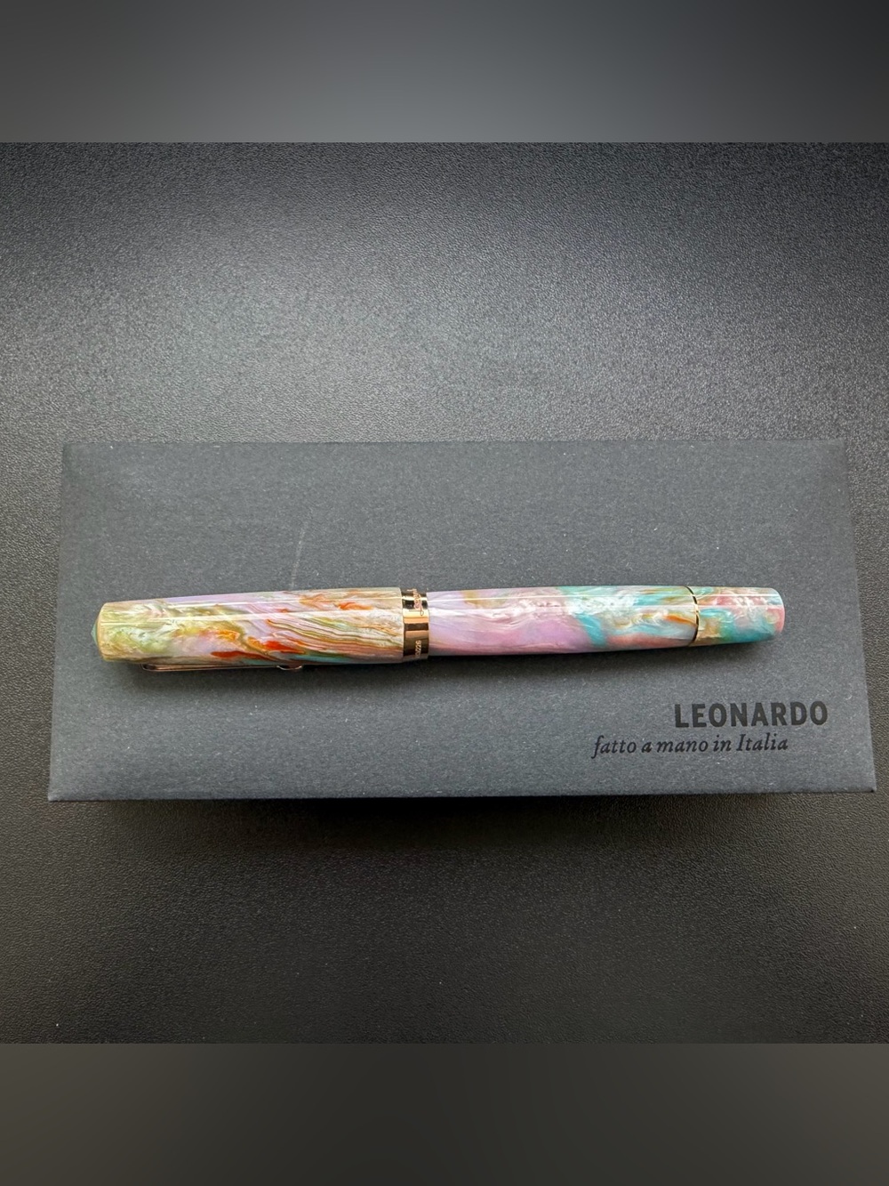 NIP Leonardo Fantasie Momento Magico Fountain Pen Primary Manipulation 4 Broad